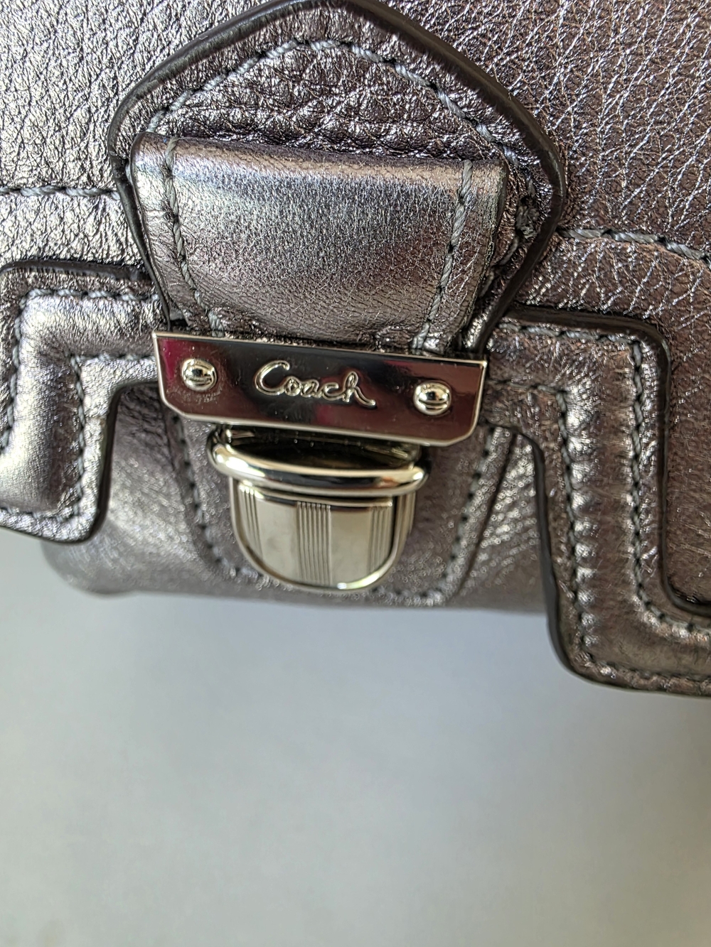 Coach Poppy Pushlock Metallic Leather Tote Y2K Silver Gray - Picture 10 of 16